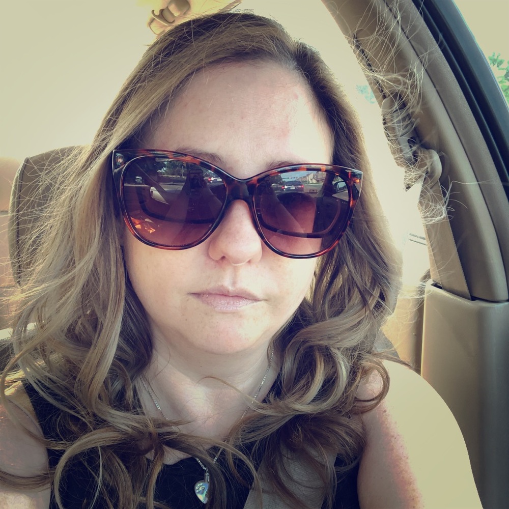 Meet your Posher, Leslie